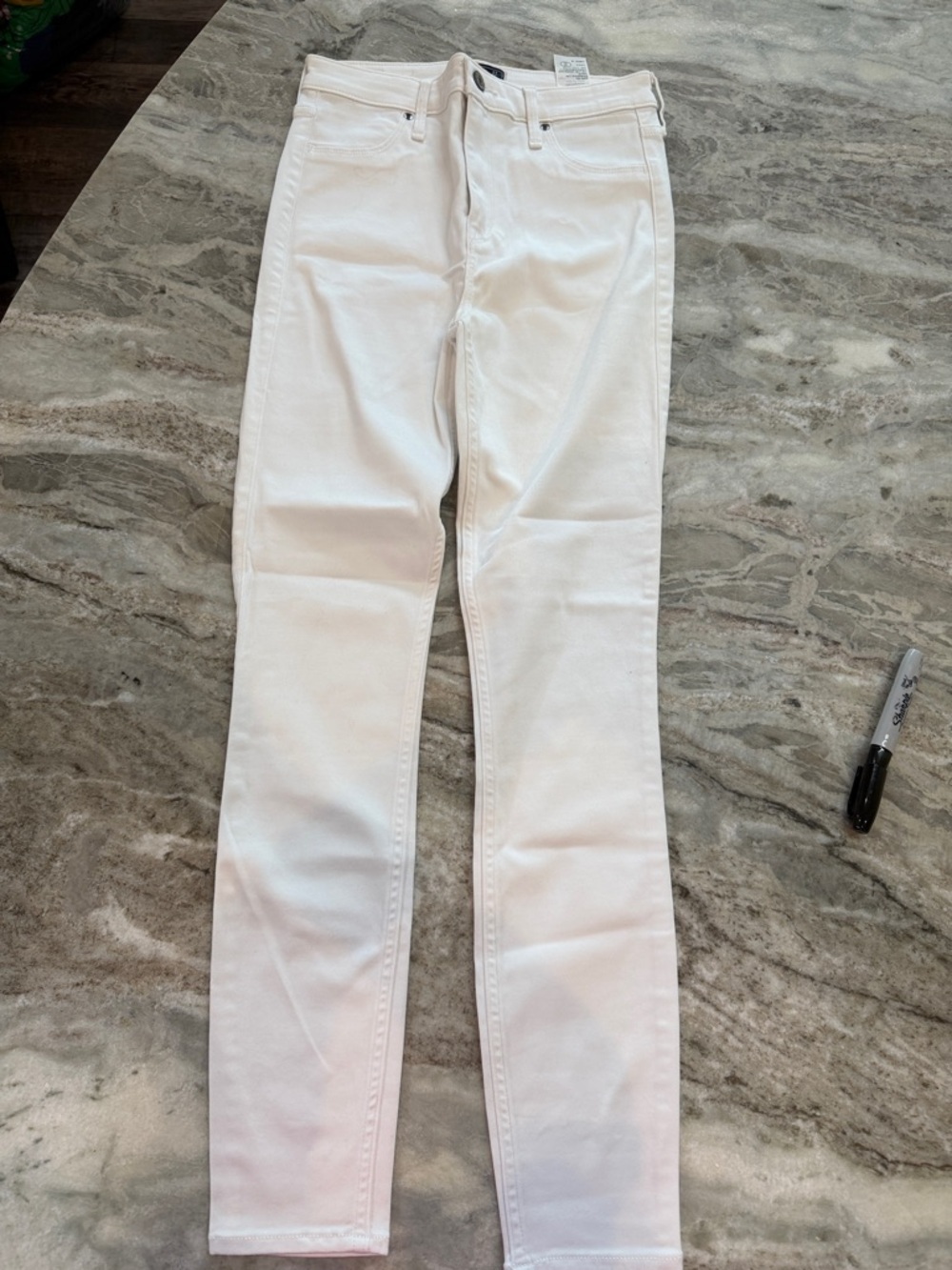 Abercrombie & Fitch Simone High Rise White Jean Legging – Size 27 / 4R